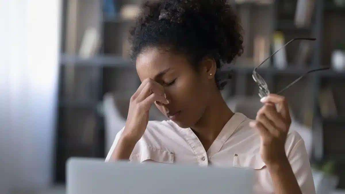 Dealing with Eye Pain and Blurry Vision: Causes, Symptoms, and Relief
