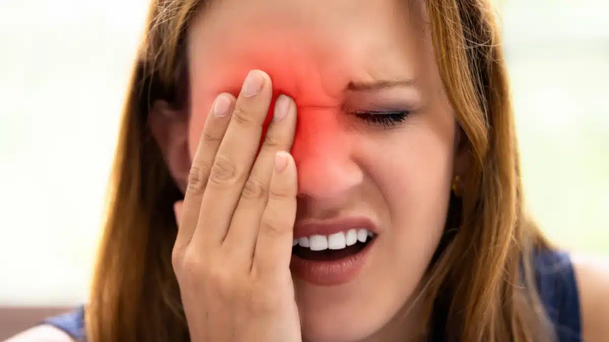 How to stop eye twitching