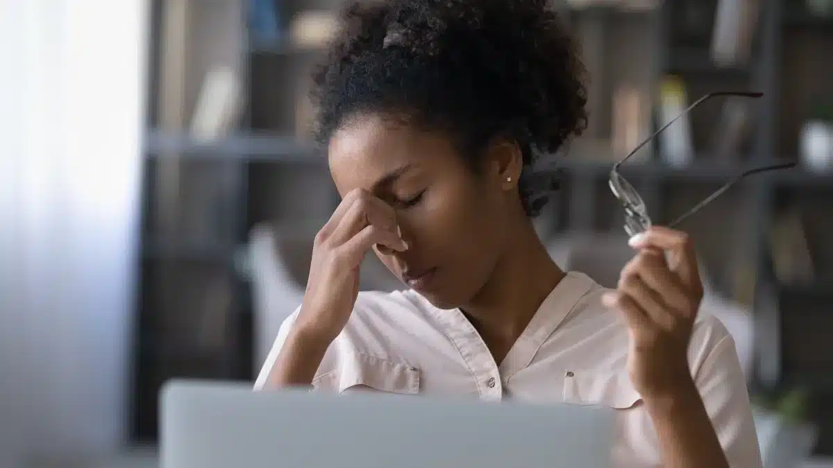 eye pain and blurry vision